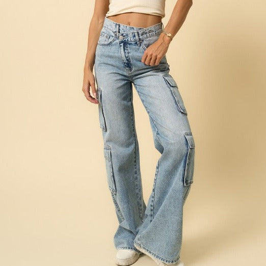 Relaxed Crossover Cargo Jeans