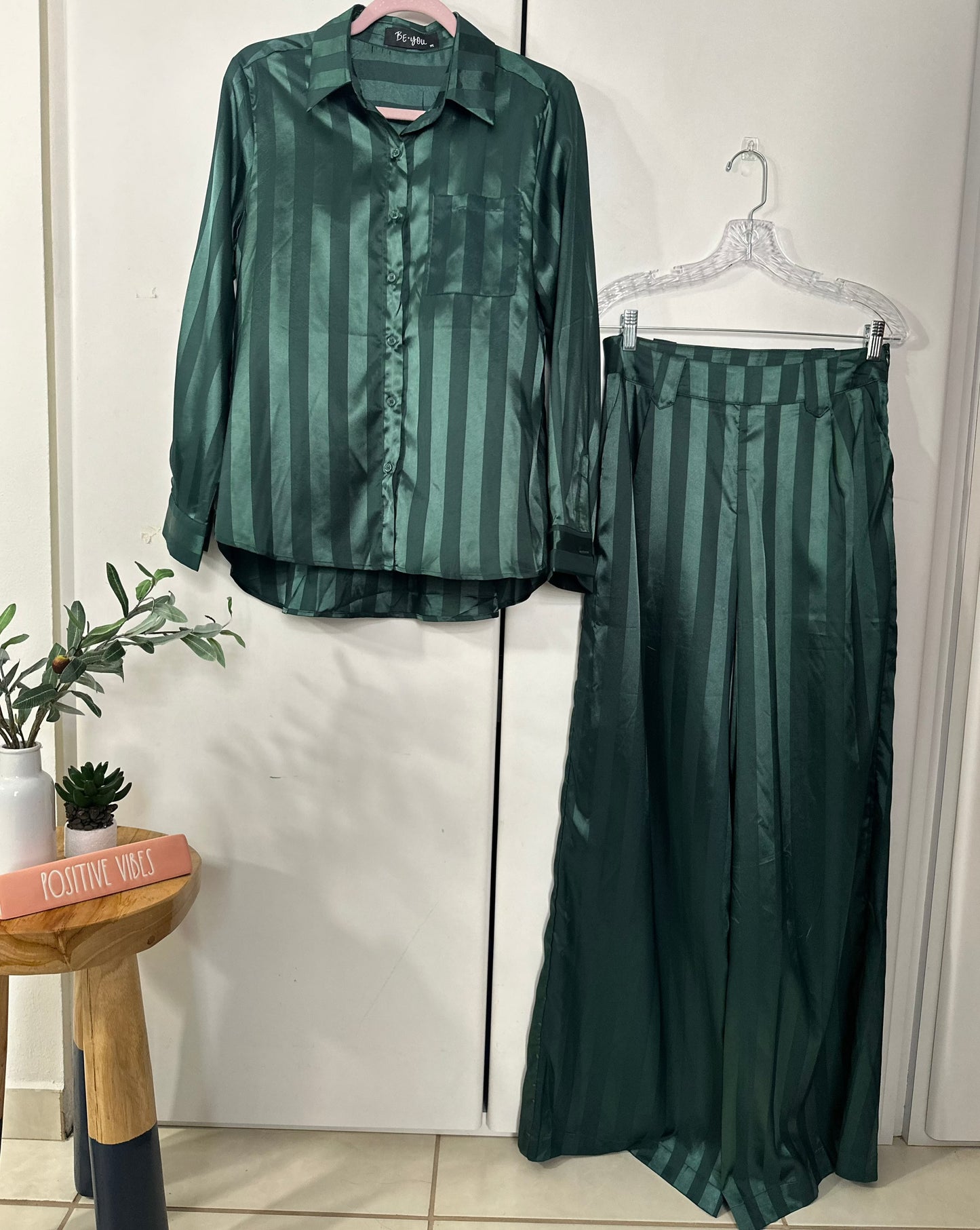 Xylo Green Satin Set