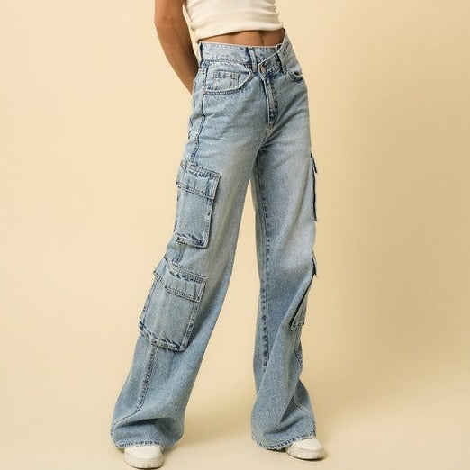 Relaxed Crossover Cargo Jeans
