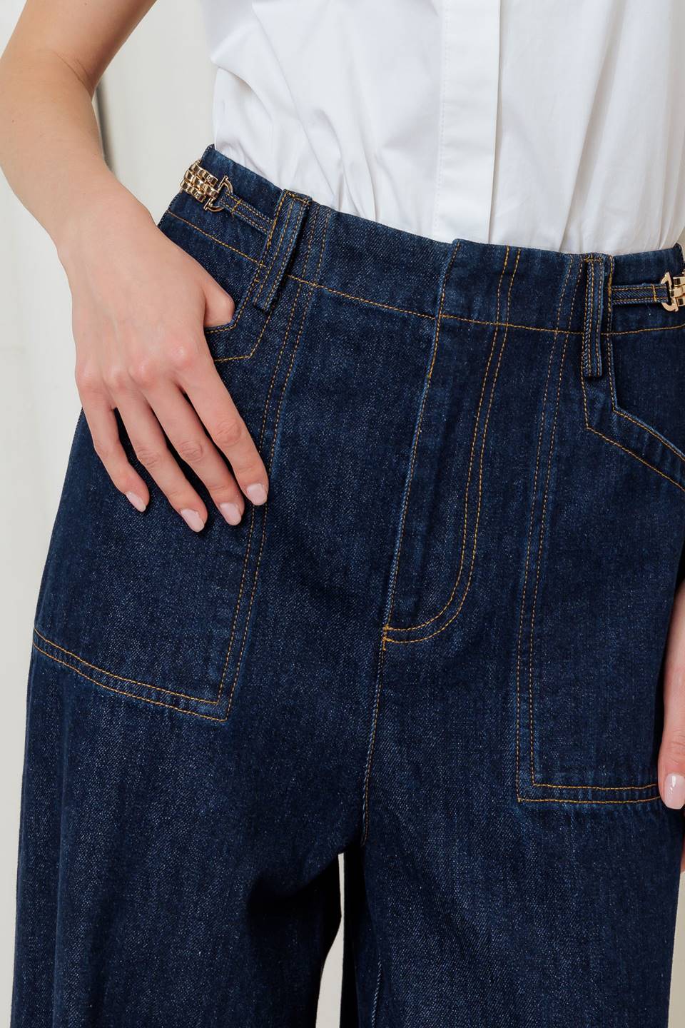 Carpenter Chic Wide-Leg Jeans