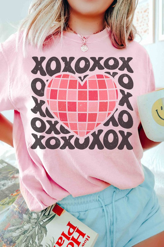 XOXO GROOVY HEART Graphic T-Shirt